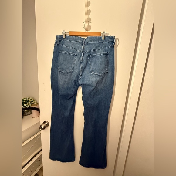 Old Navy High Rise Flare Jeans – Size 14 - Picture 2 of 3